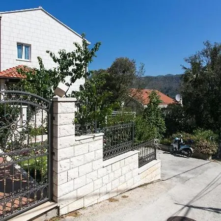 Marina - One Bedroom With Balcony And Sea View * Zaton (Dubrovnik-Neretva)