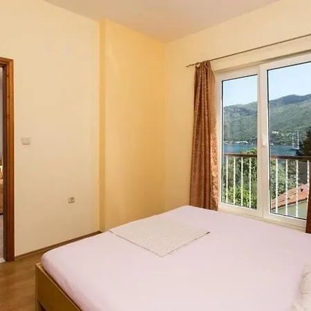 Marina - One Bedroom With Balcony And Sea View Apartment *