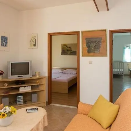 Daire Marina - One Bedroom With Balcony And Sea View *