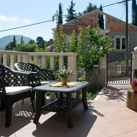 Marina - One Bedroom With Balcony And Sea View *